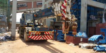 CHO THUÊ XE CẨU BÌNH DƯƠNG KATO 250 TẤN