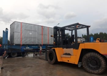 CHO THUÊ XE NÂNG HÀNG 20 TẤN