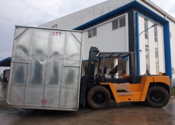 CHO THUÊ XE NÂNG HÀNG 2,5 TẤN